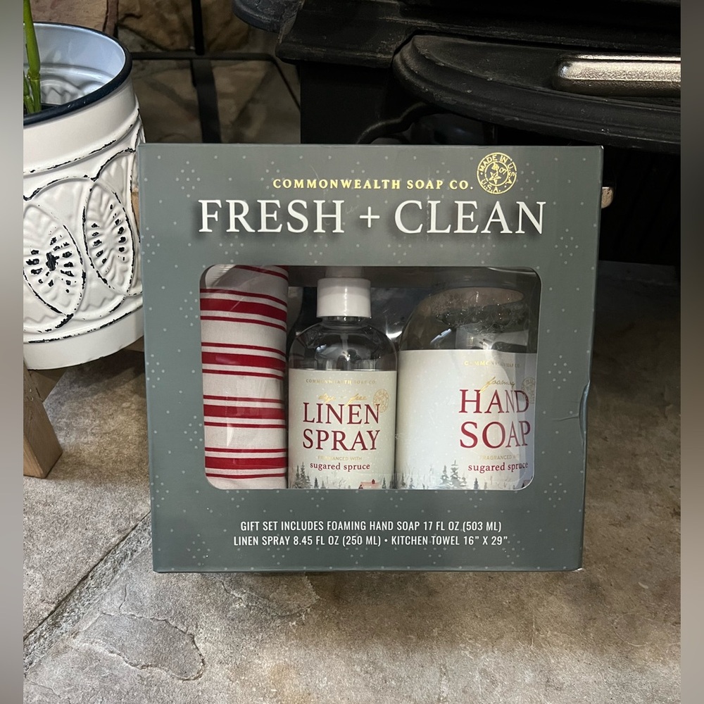 Fresh + Clean Gift Set with Linen Spray and Hand Soap